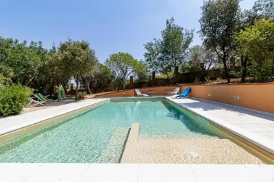 Piscina di Villa Caterina o nelle vicinanze