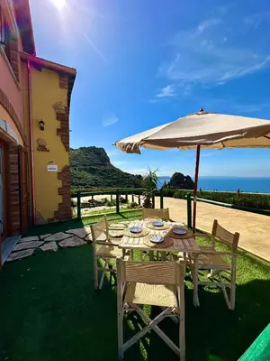 Paesaggio naturale nelle vicinanze della casa vacanze