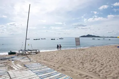 Paesaggio naturale nelle vicinanze del campeggio