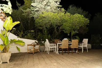 Giardino di Villa Esclusiva con Piscina e Parco Privato da 1200 mq Cinque minuti a Piedi dalle Spiagge di Torre delle Stelle