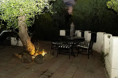 Giardino di Villa Esclusiva con Piscina e Parco Privato da 1200 mq Cinque minuti a Piedi dalle Spiagge di Torre delle Stelle