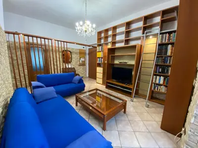 Biblioteca nell'appartamento