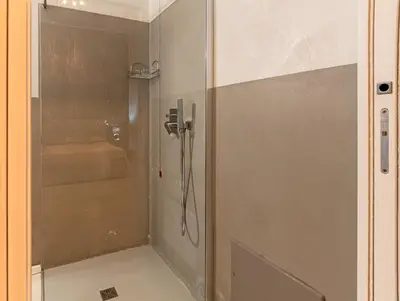 Bagno di Flower Rooms Cagliari