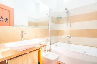 Bagno di Attico Luce e Colori - Terrazza Vista Mare - 5 Bdr