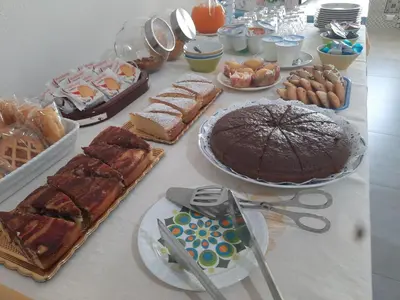 Cibo presso la stanza in casa privata o nelle vicinanze