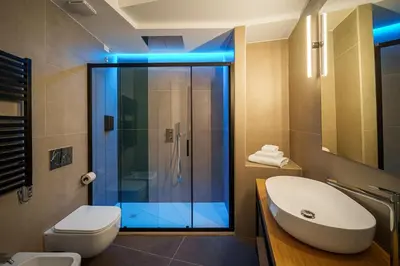 Bagno di Urban Karalis by Accomodo
