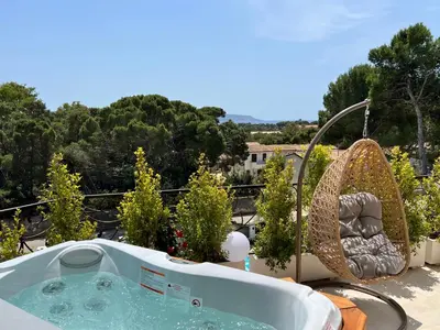 Piscina di Suite Aquamarina con Jacuzzi Riservata & SPA o nelle vicinanze