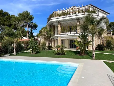 Piscina di Suite Villa Corallo & SPA o nelle vicinanze