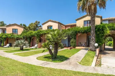 Giardino di Residence Baia delle Palme