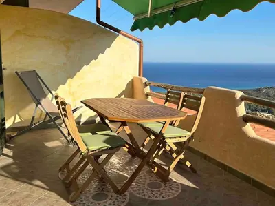 Vista generica sul mare o vista sul mare dall'interno della casa vacanze