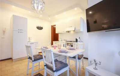 Cucina o angolo cottura di Gorgeous Apartment In Quartu Sant'elena