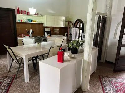 Cucina o angolo cottura di Casale al mare - villa with swimming pool 150 meters from the beach