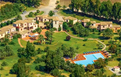 Piscina di Mono 2 o nelle vicinanze