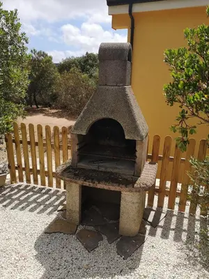 Attrezzature per barbecue disponibili per gli ospiti della casa vacanze