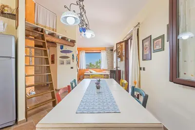 Cucina o angolo cottura di Villa Favola indipendente con piscina