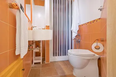 Bagno di Villa Favola indipendente con piscina