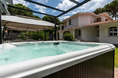 Piscina di Villa Beachfront Marina o nelle vicinanze