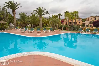 Piscina di Residence Baia delle Palme Studio 43439 o nelle vicinanze