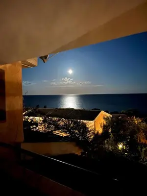 Vista generica sul mare o vista sul mare dall'interno della casa vacanze