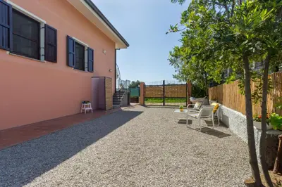 Giardino di 1 - Villa Is Orrosas - Lucia's Holiday Home - Sa Crai Apartments Sardinian Experience
