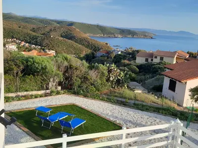 Paesaggio naturale nelle vicinanze della casa vacanze
