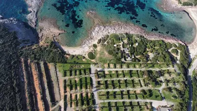 Paesaggio naturale nelle vicinanze del campeggio