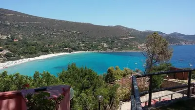 Paesaggio naturale nelle vicinanze della villa