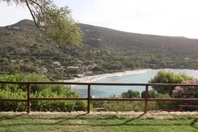 Paesaggio naturale nelle vicinanze della villa
