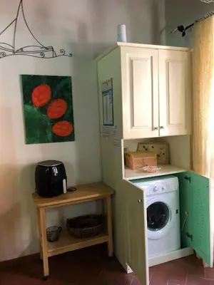 Cucina o angolo cottura di La Casa di Tella - Portopaglia free wifi - free parking