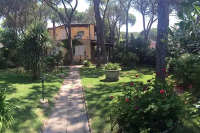 Giardino di Villa Aurelia, 70m from the sea
