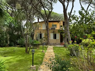 Giardino di Villa Aurelia, 70m from the sea