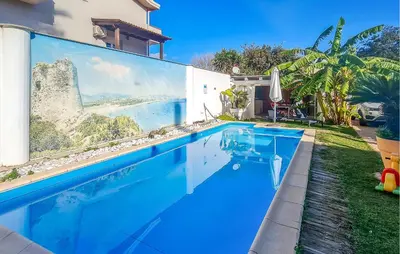 Piscina di Casa Vacanze Villabel o nelle vicinanze