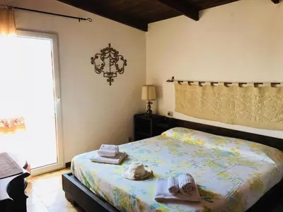Letto o letti in una camera di Private Pool villa with panoramic views split over 2 levels / Aircon / New Pool.