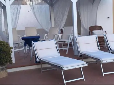 Planimetria di Private Pool villa with panoramic views split over 2 levels / Aircon / New Pool.