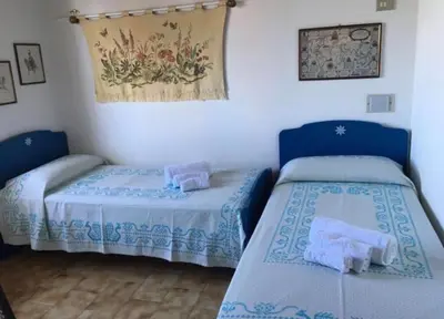 Letto o letti in una camera di Private Pool villa with panoramic views split over 2 levels / Aircon / New Pool.