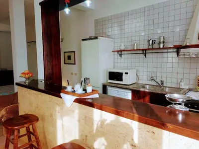 Cucina o angolo cottura di casa panoramica