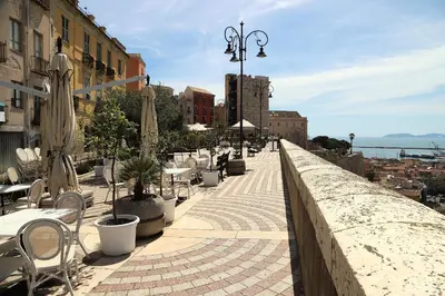 Vista generica sul mare o vista sul mare dall'interno dell'appartamento