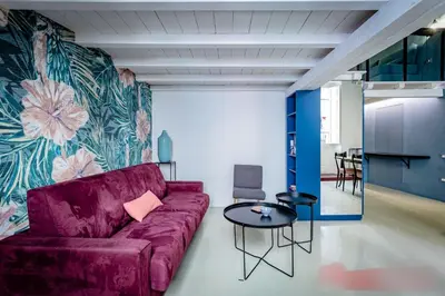 Area soggiorno di Open Suite Cobalto