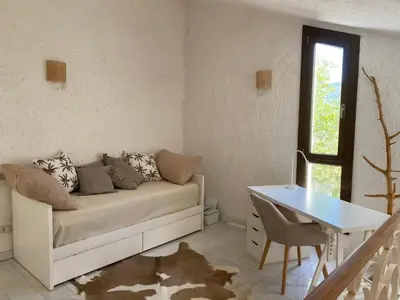 Area soggiorno di Seaview Villa, 4 bedrooms, 5 min walk to beach