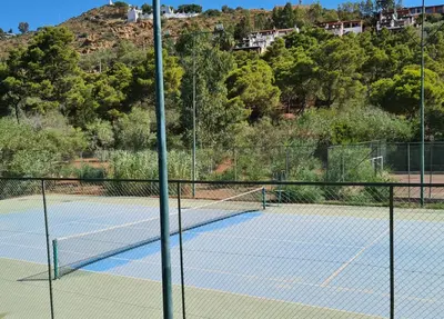 Attività di tennis o squash presso la casa vacanze o nelle vicinanze