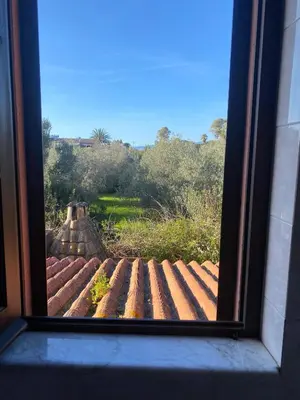 Balcone o terrazza di Lovely home 5 min walk to the beach, 3 bedrooms ample outdoor relax and WIFI